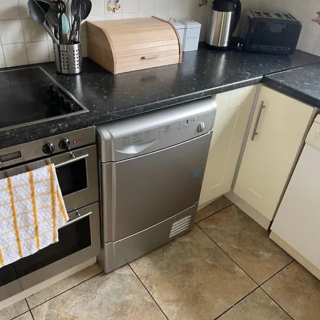 Nyaraló Pre & Post Flight 5m-dublin Airport 20m Dublin Centre